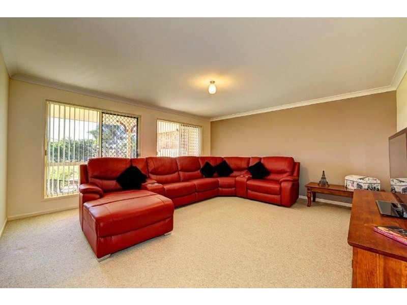 1 Whitesails Court, Innes Park QLD 4670