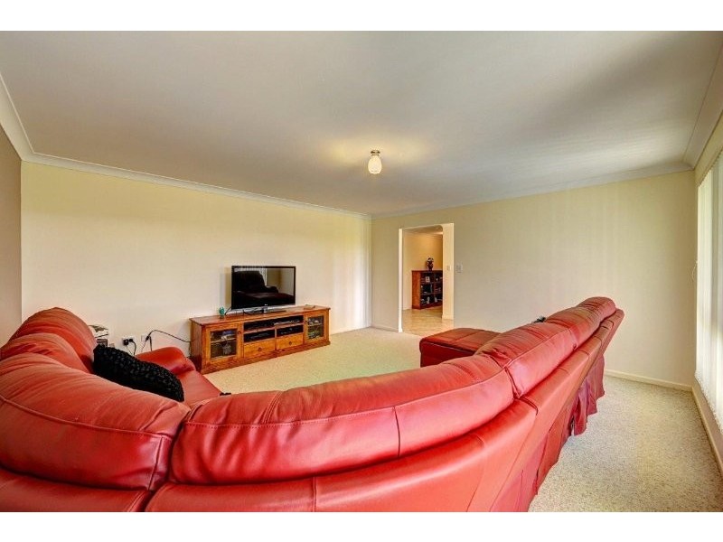 1 Whitesails Court, Innes Park QLD 4670