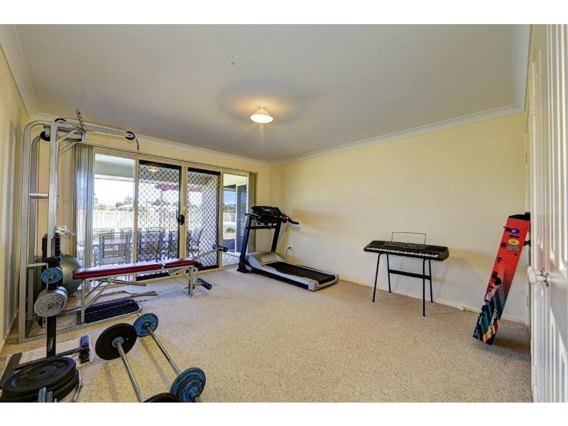 1 Whitesails Court, Innes Park QLD 4670