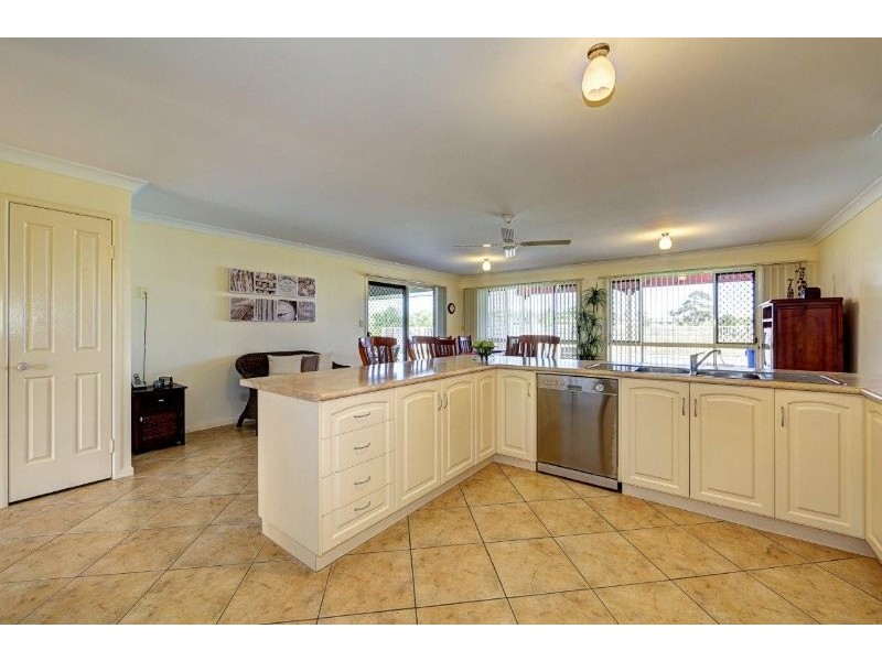 1 Whitesails Court, Innes Park QLD 4670