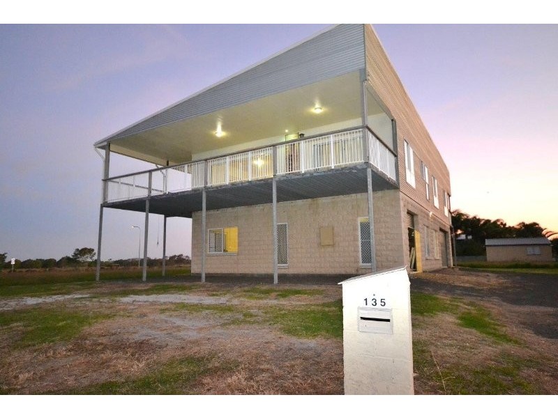 135 Shelley Street, Burnett Heads QLD 4670
