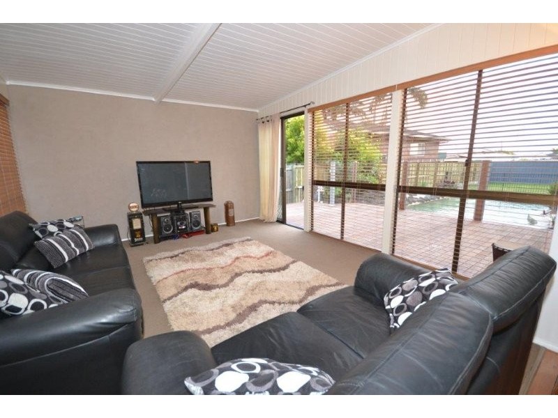 229 McCarthy Street, Avenell Heights QLD 4670