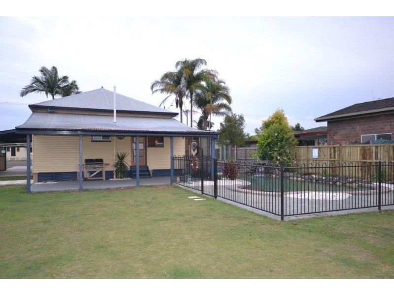 229 McCarthy Street, Avenell Heights QLD 4670