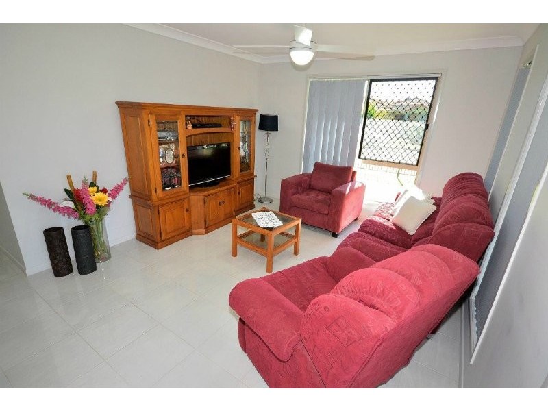 1 Allana Court, Elliott Heads QLD 4670