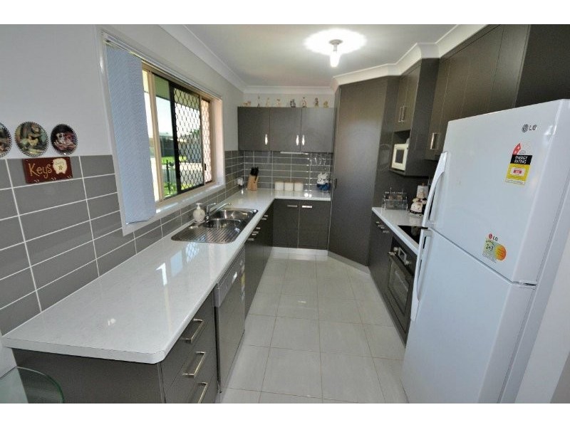 1 Allana Court, Elliott Heads QLD 4670