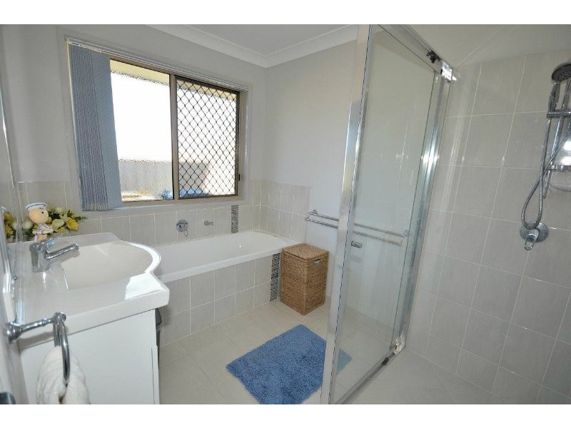 1 Allana Court, Elliott Heads QLD 4670