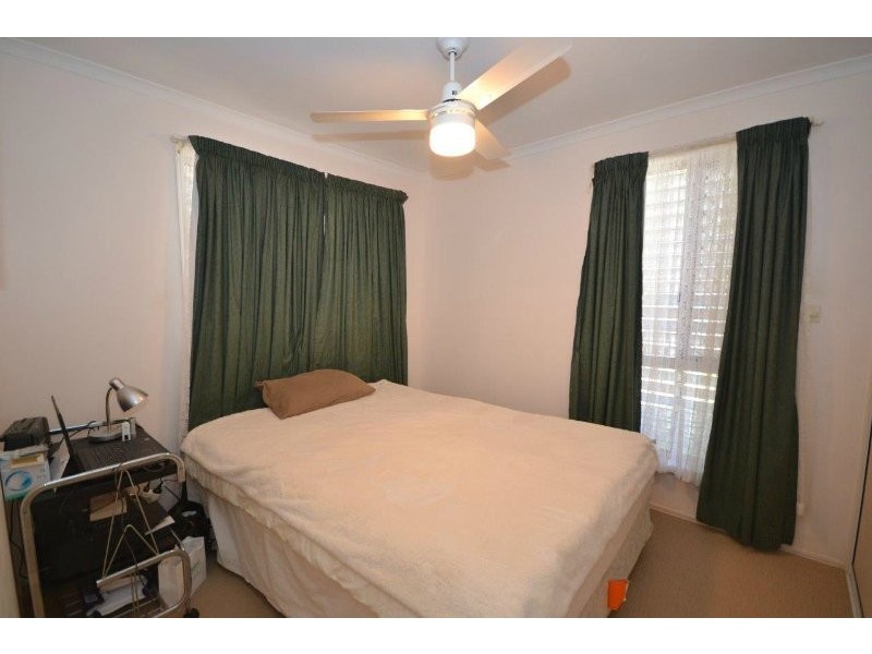 2/31a Thabeban Street, Avenell Heights QLD 4670