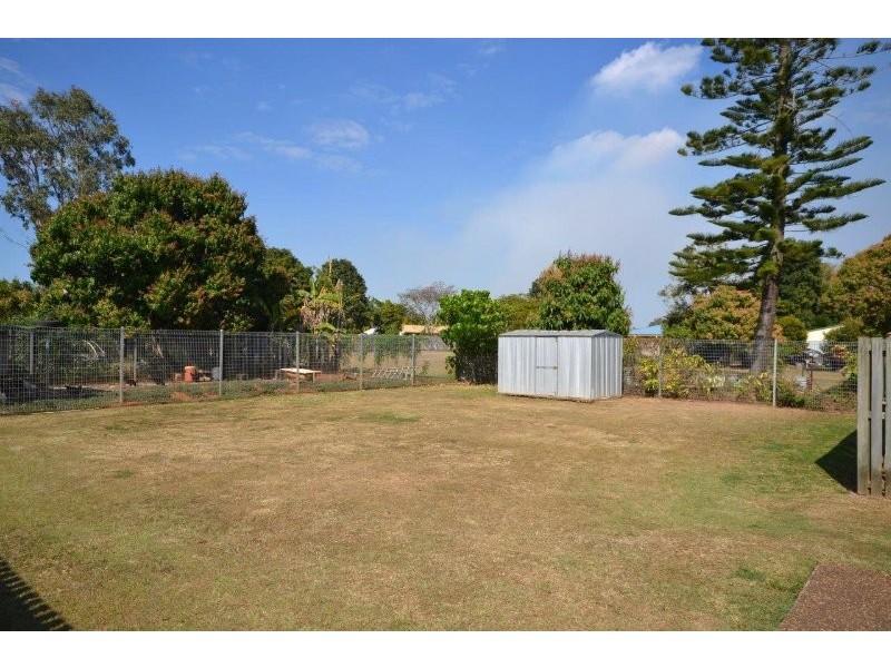 2/31a Thabeban Street, Avenell Heights QLD 4670