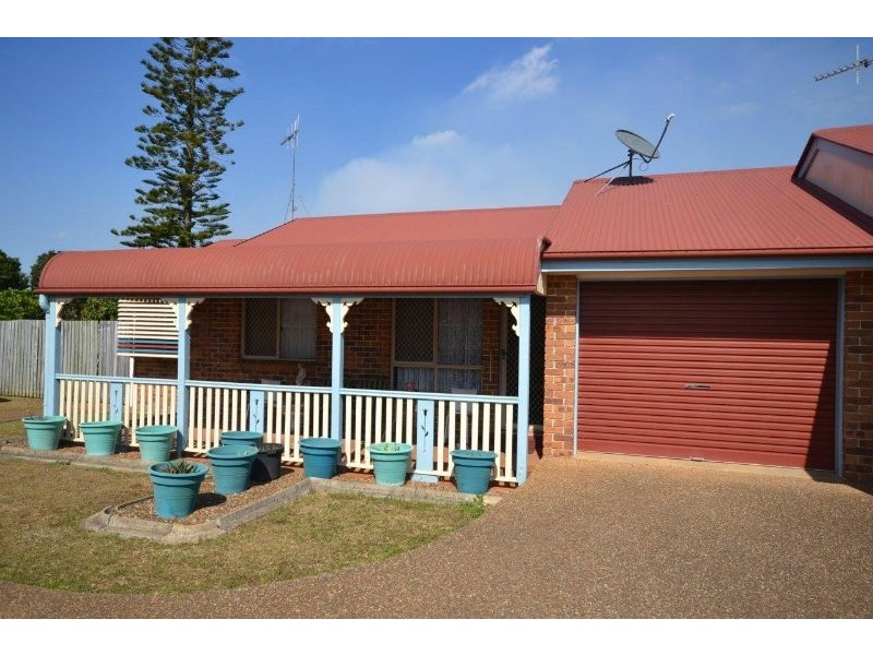 2/31a Thabeban Street, Avenell Heights QLD 4670