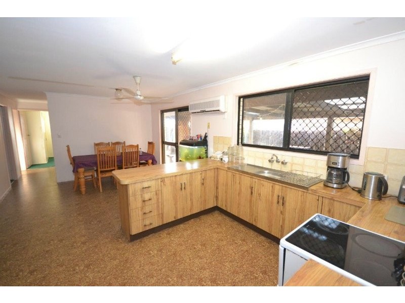 44 Central Avenue, Thabeban QLD 4670