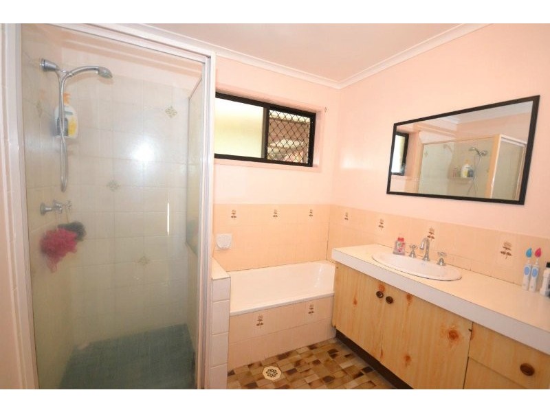 44 Central Avenue, Thabeban QLD 4670