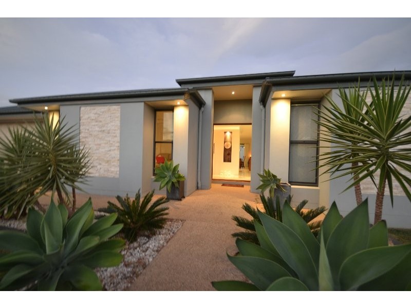 7 Charlotte Court, Kalkie QLD 4670