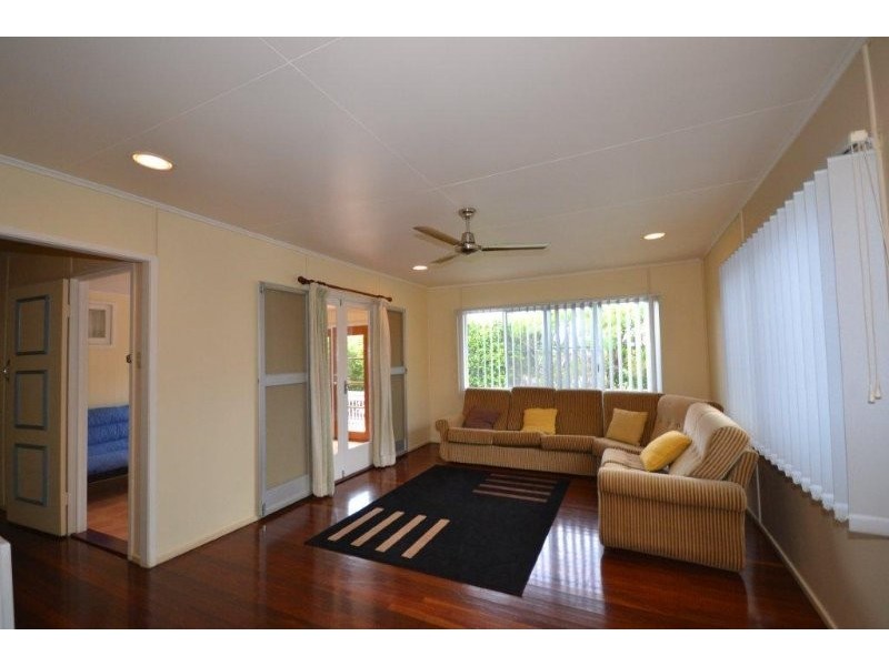 10 Anderson Street, Avenell Heights QLD 4670
