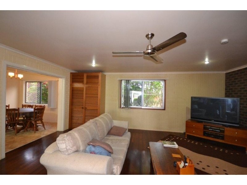 10 Anderson Street, Avenell Heights QLD 4670