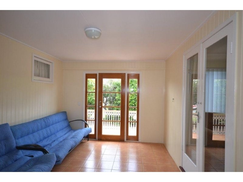 10 Anderson Street, Avenell Heights QLD 4670