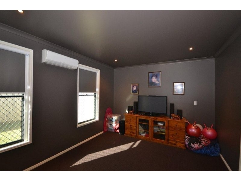 17 Green Avenue, Branyan QLD 4670