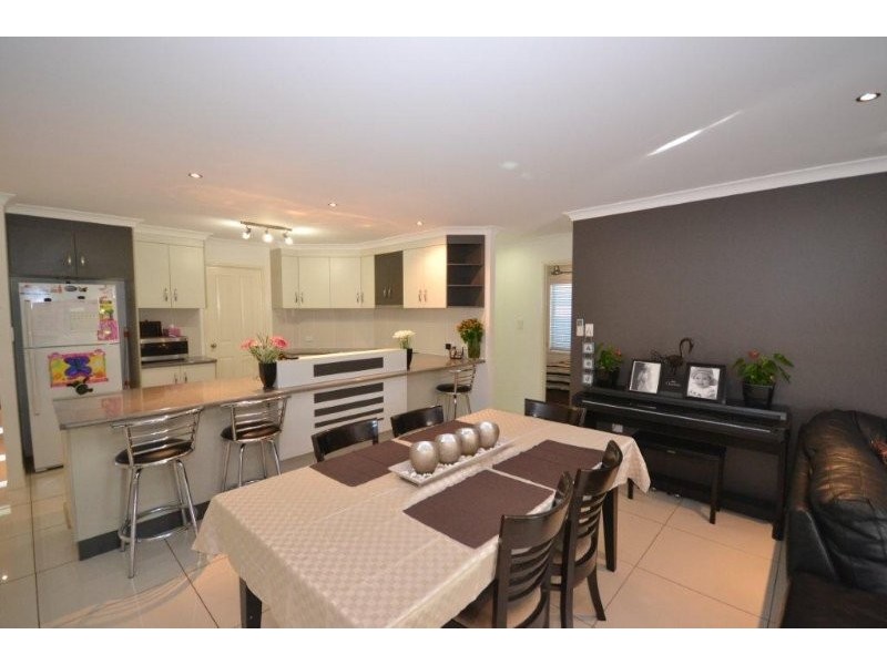 17 Green Avenue, Branyan QLD 4670