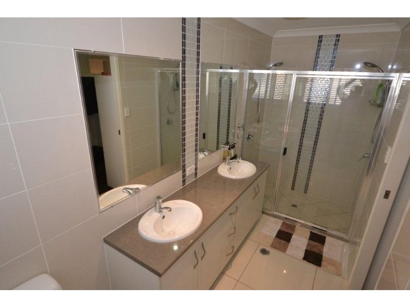 17 Green Avenue, Branyan QLD 4670