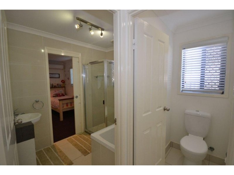 17 Green Avenue, Branyan QLD 4670