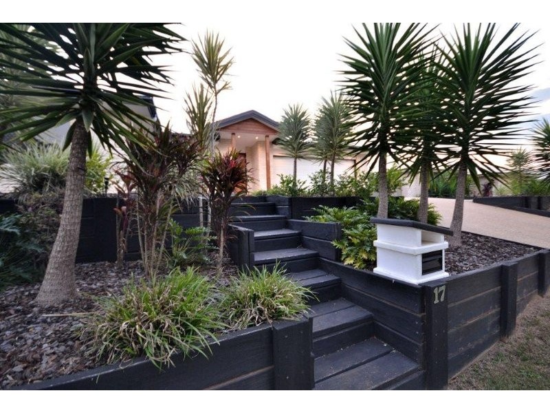 17 Green Avenue, Branyan QLD 4670