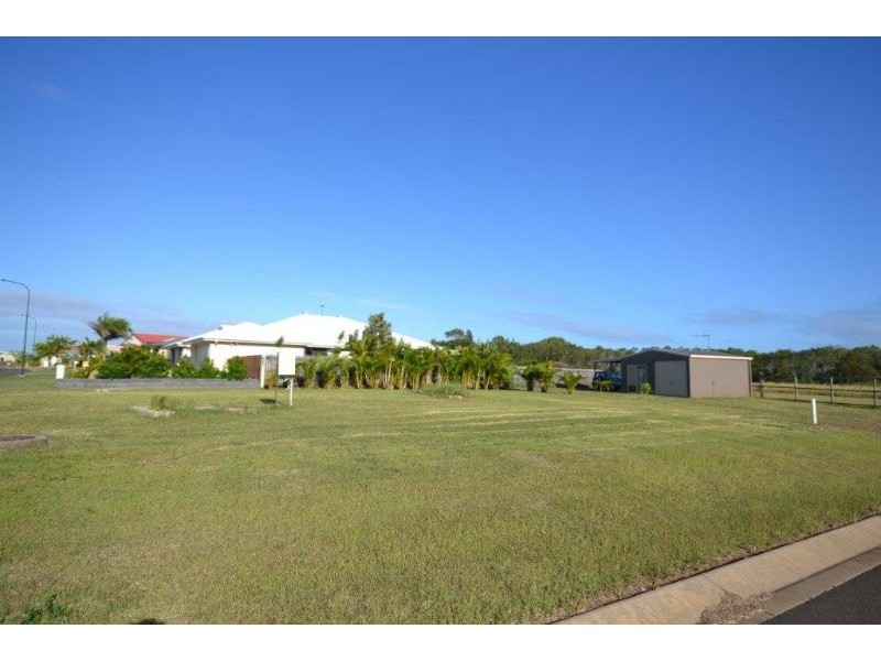 14 Bisdee Street, Coral Cove QLD 4670