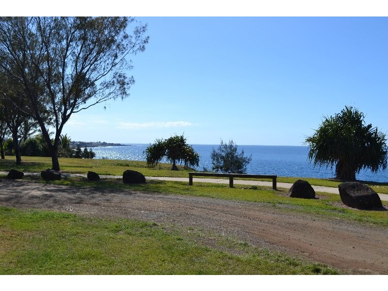 14 Bisdee Street, Coral Cove QLD 4670