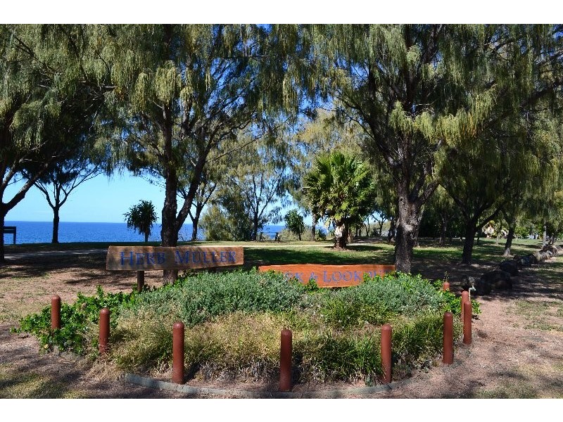 14 Bisdee Street, Coral Cove QLD 4670