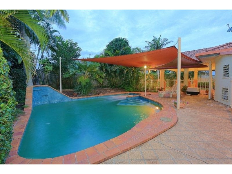 8 Palazzina Court, Avoca QLD 4670