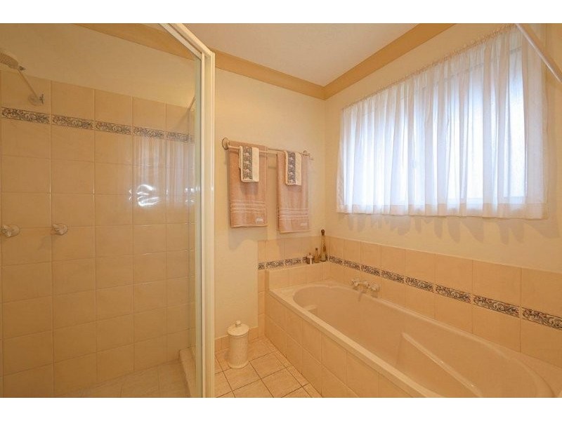 8 Palazzina Court, Avoca QLD 4670