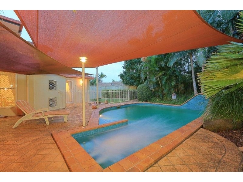 8 Palazzina Court, Avoca QLD 4670