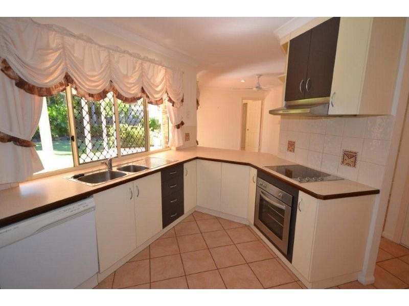 10 Bloomfield Drive, Bundaberg East QLD 4670