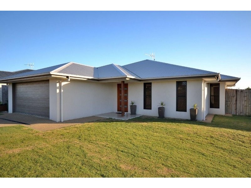 31 Neville Drive, Branyan QLD 4670