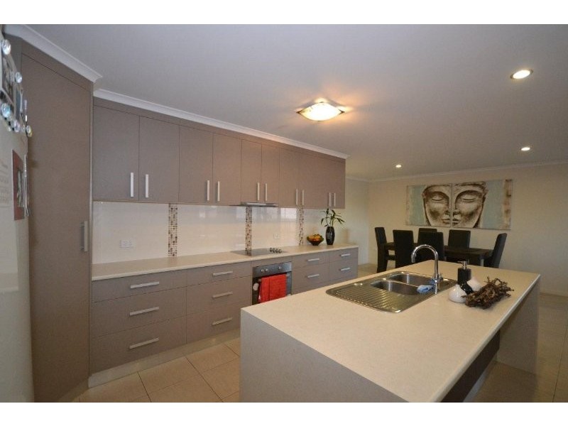 31 Neville Drive, Branyan QLD 4670