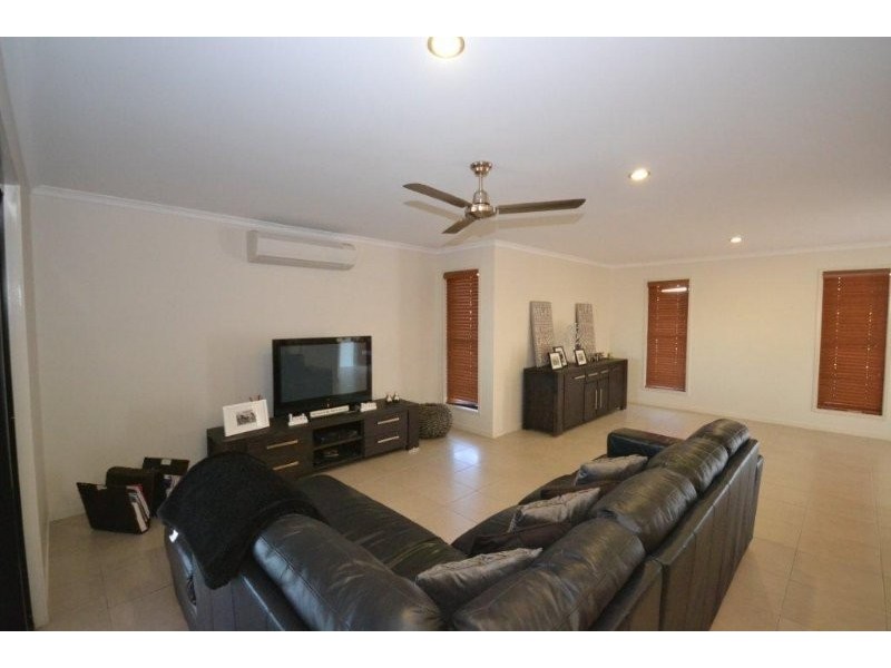 31 Neville Drive, Branyan QLD 4670