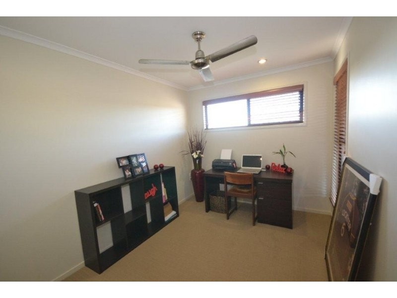 31 Neville Drive, Branyan QLD 4670