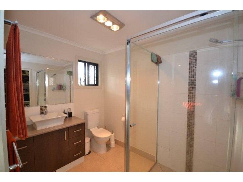 31 Neville Drive, Branyan QLD 4670