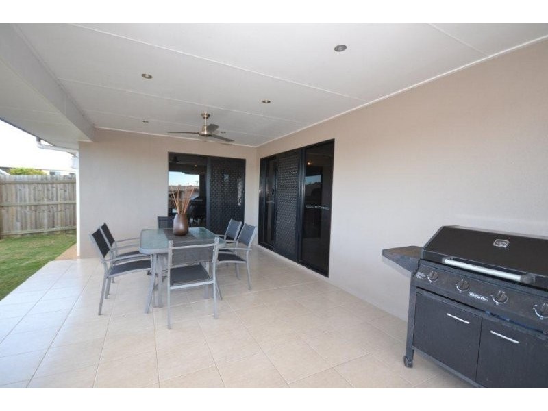 31 Neville Drive, Branyan QLD 4670