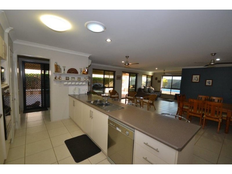 8 Mountney Street, Avoca QLD 4670