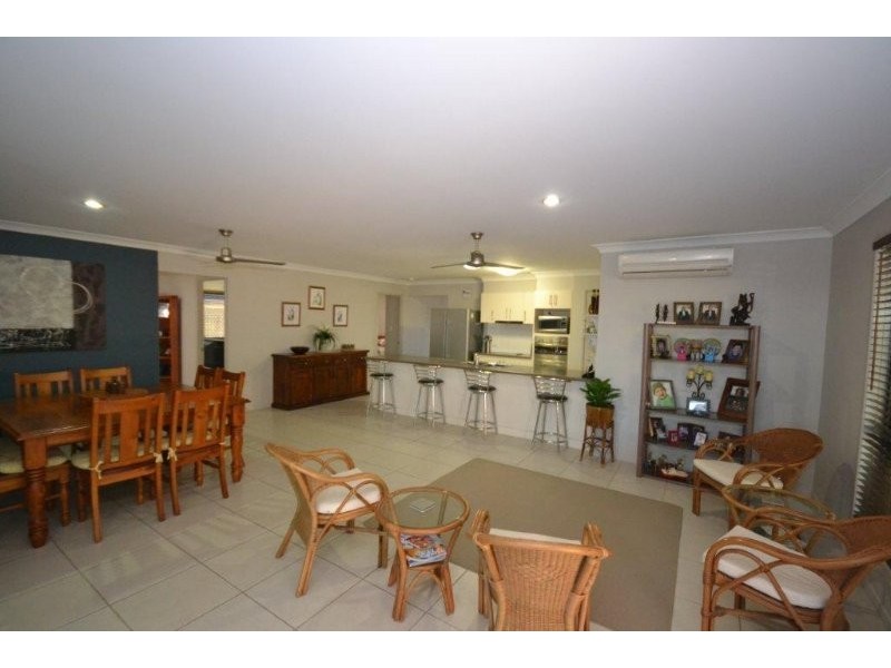 8 Mountney Street, Avoca QLD 4670