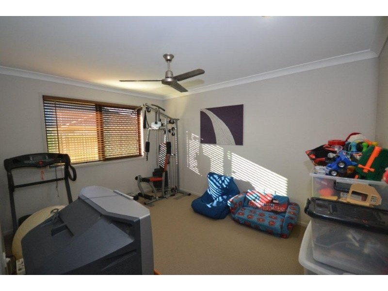 8 Mountney Street, Avoca QLD 4670