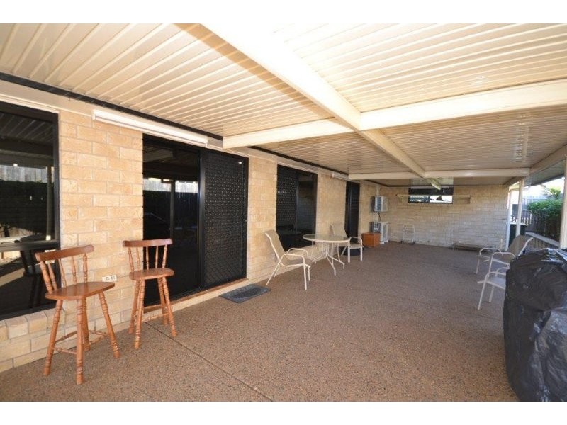 8 Mountney Street, Avoca QLD 4670