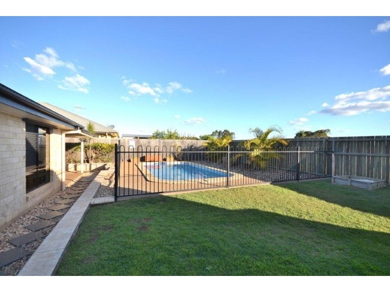 8 Mountney Street, Avoca QLD 4670