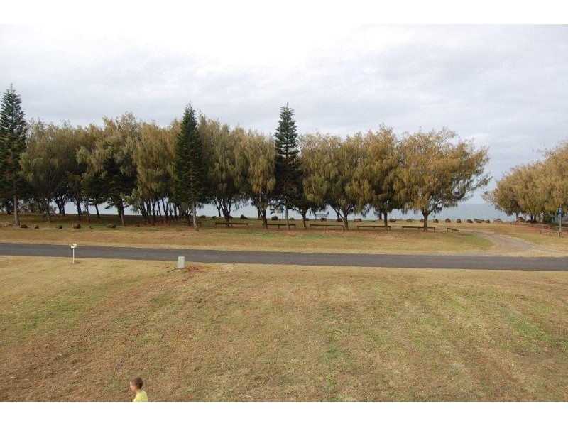 125 Barolin Esplanade, Coral Cove QLD 4670