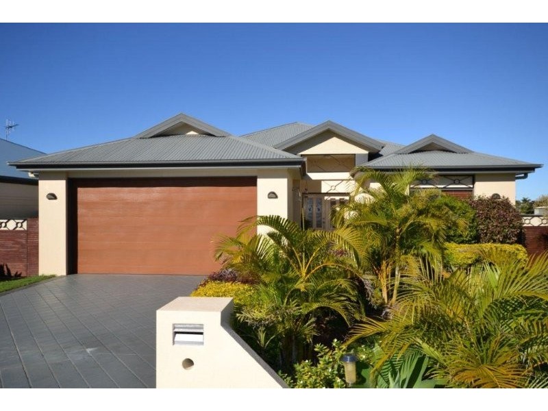 5 Robert John Circuit, Coral Cove QLD 4670