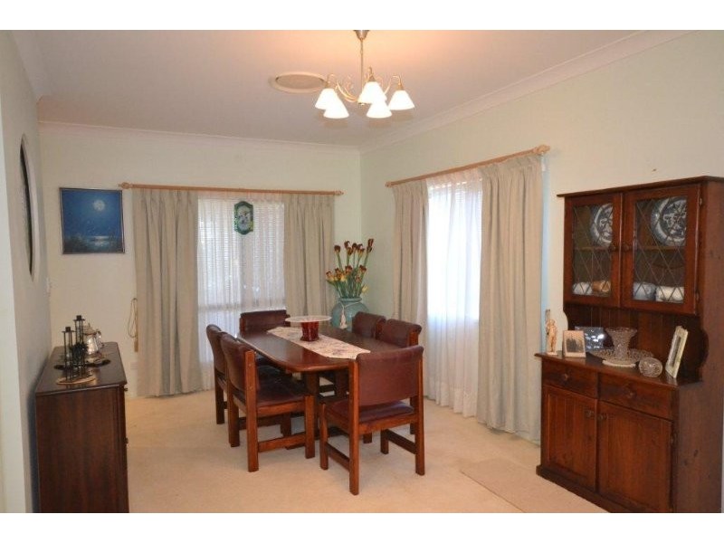5 Robert John Circuit, Coral Cove QLD 4670
