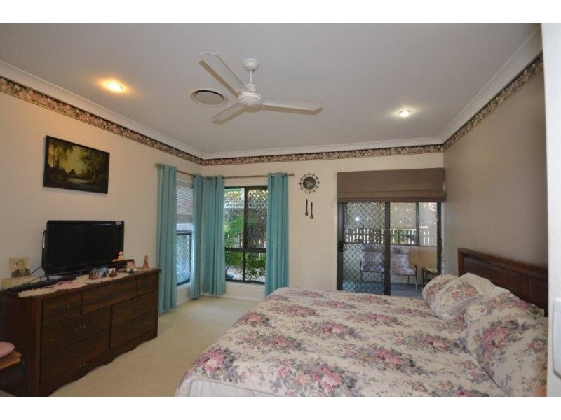 5 Robert John Circuit, Coral Cove QLD 4670