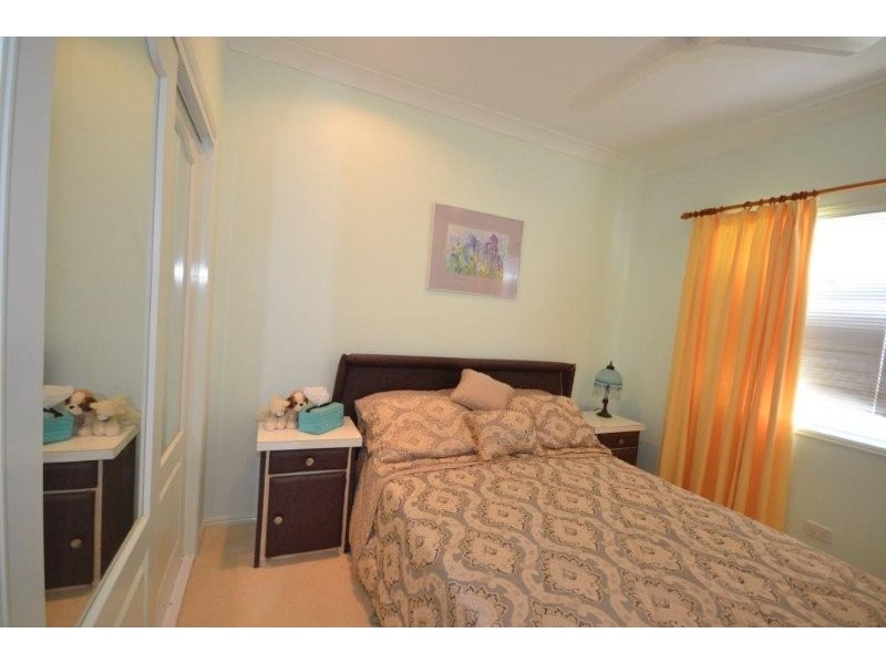 5 Robert John Circuit, Coral Cove QLD 4670