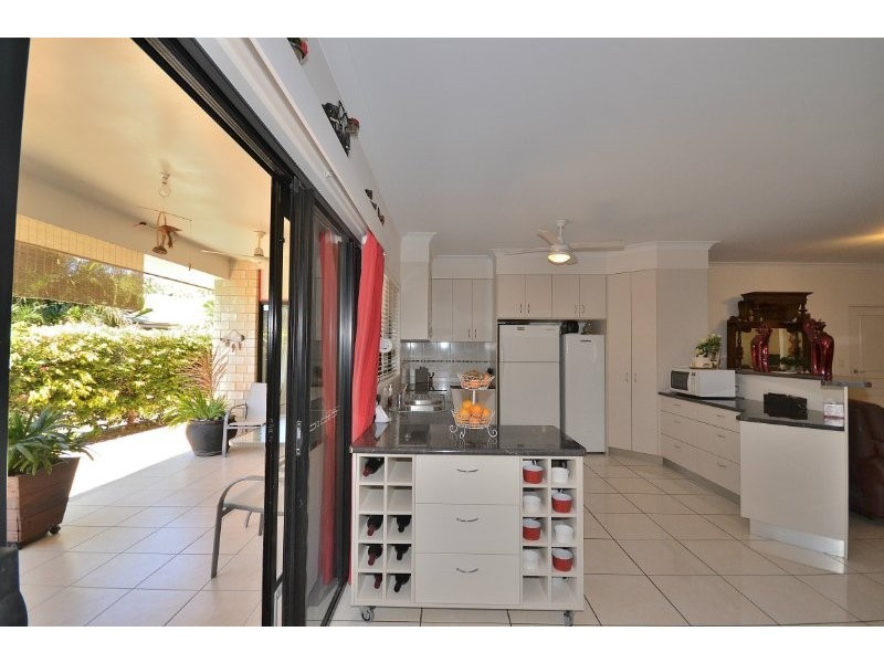 1 Gengers Road, Moore Park Beach QLD 4670