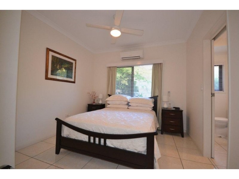 1 Gengers Road, Moore Park Beach QLD 4670