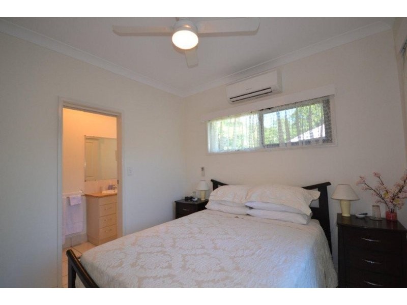 1 Gengers Road, Moore Park Beach QLD 4670